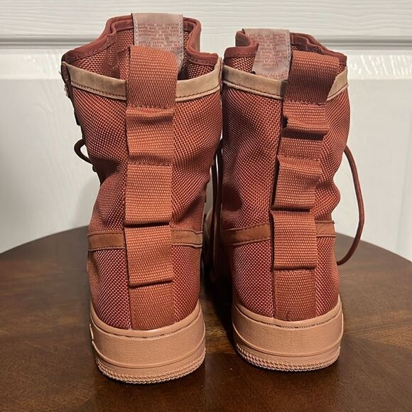 🔥🔥 NIKE AIR FORCE 1 SF  Women Size 8.5 - DUSTY PEACH 857872-202 - EUC - *Read* - Picture 4 of 16